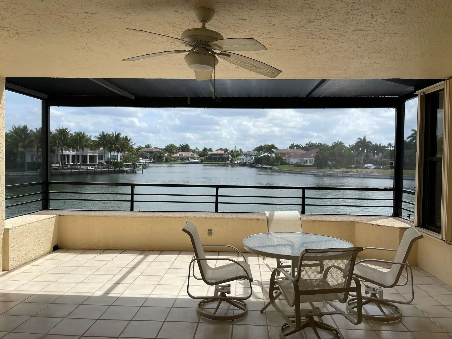 Large Area — Naples, FL — ABC Screen