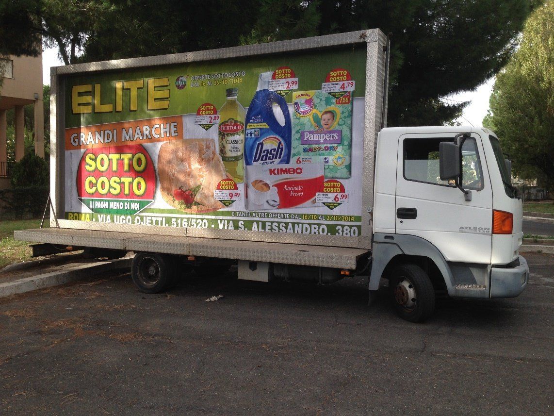 camion vela per pubblicità per supermercati