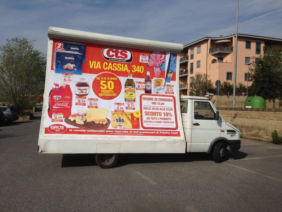 camion per servizi pubblicitari
