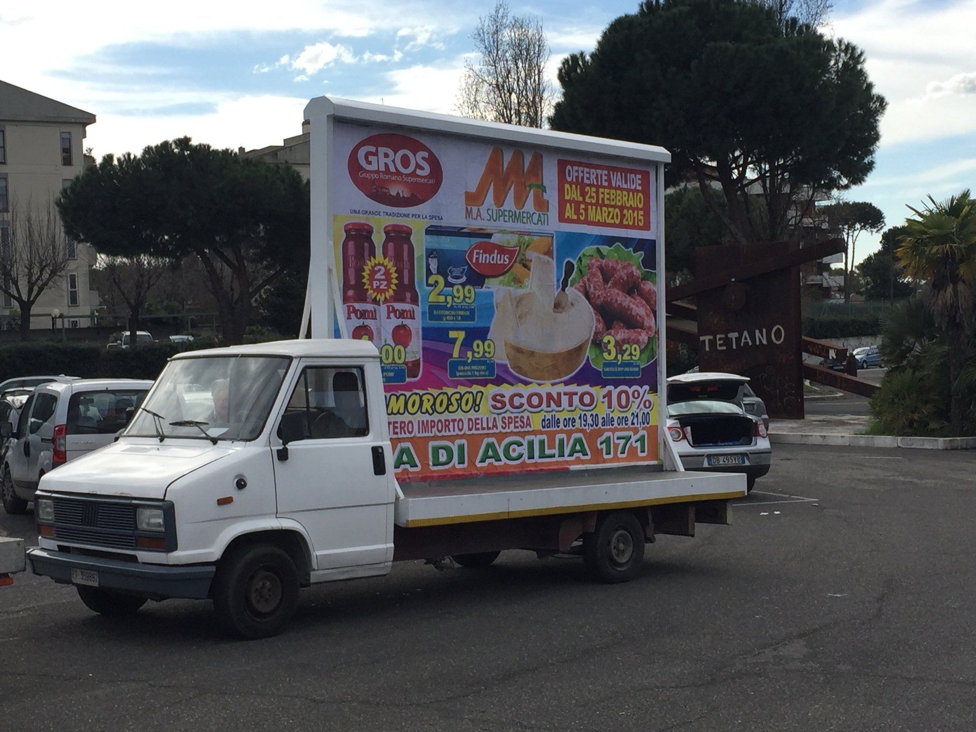 camion a noleggio per servizi pubblicitari itineranti