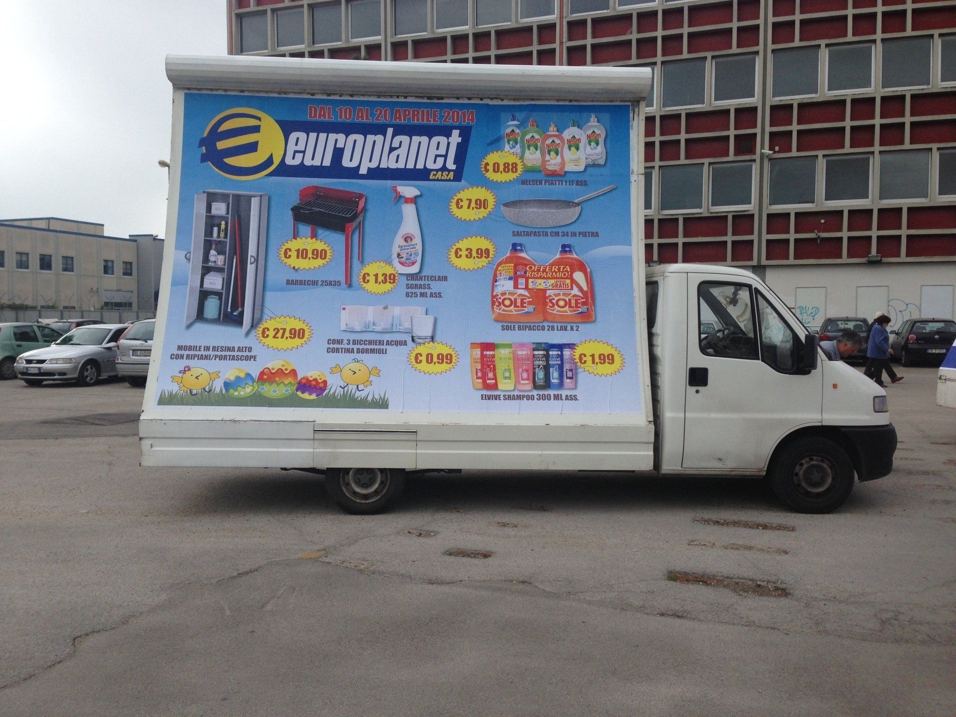 camion vela a noleggio per pubblicità di aziende e attività commerciali