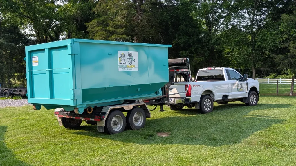 A graphic showing how to rent from swift dumpsters.