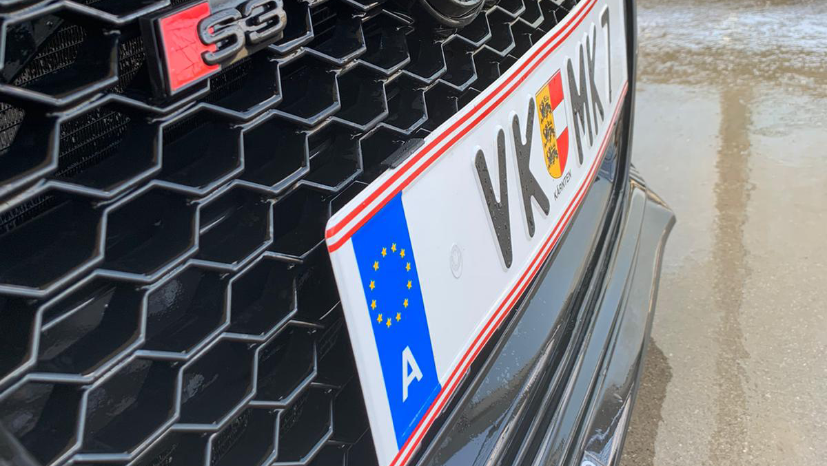 Audi RS Wabengrill Kennzeichenhalter österreich