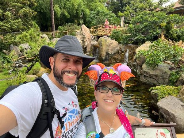 Winners of 2023 Vegas Marries the Military Andrew Zamacona and Alissa Sly