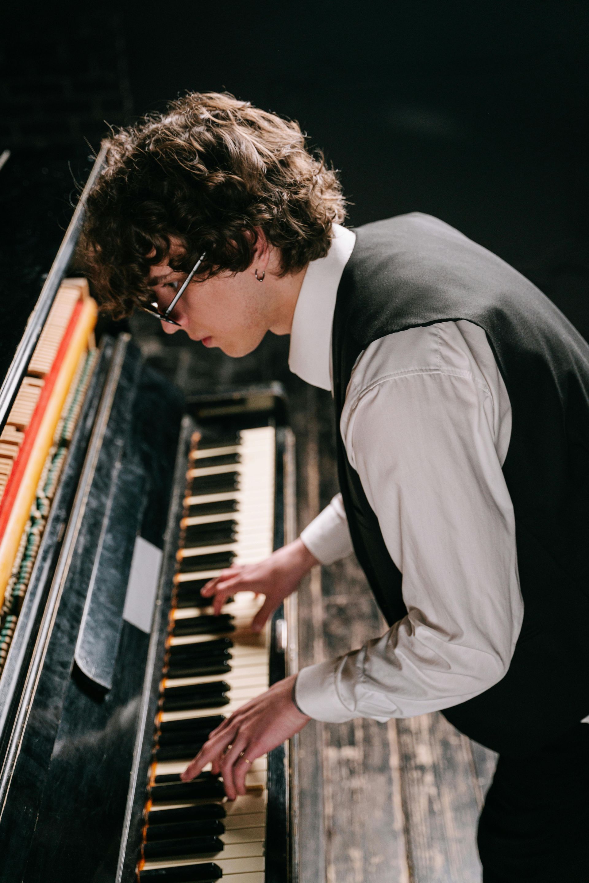 Piano tuner