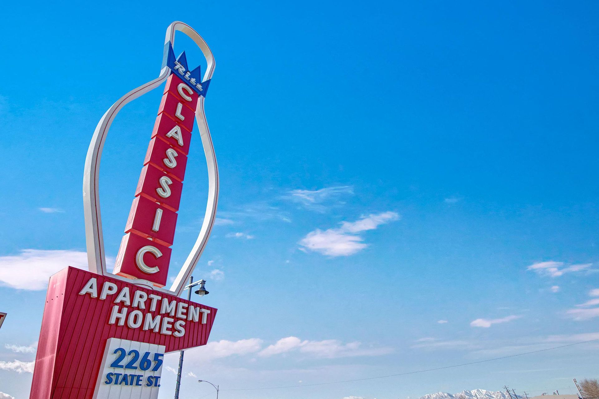 Ritz Classic Bowling Pin Sign