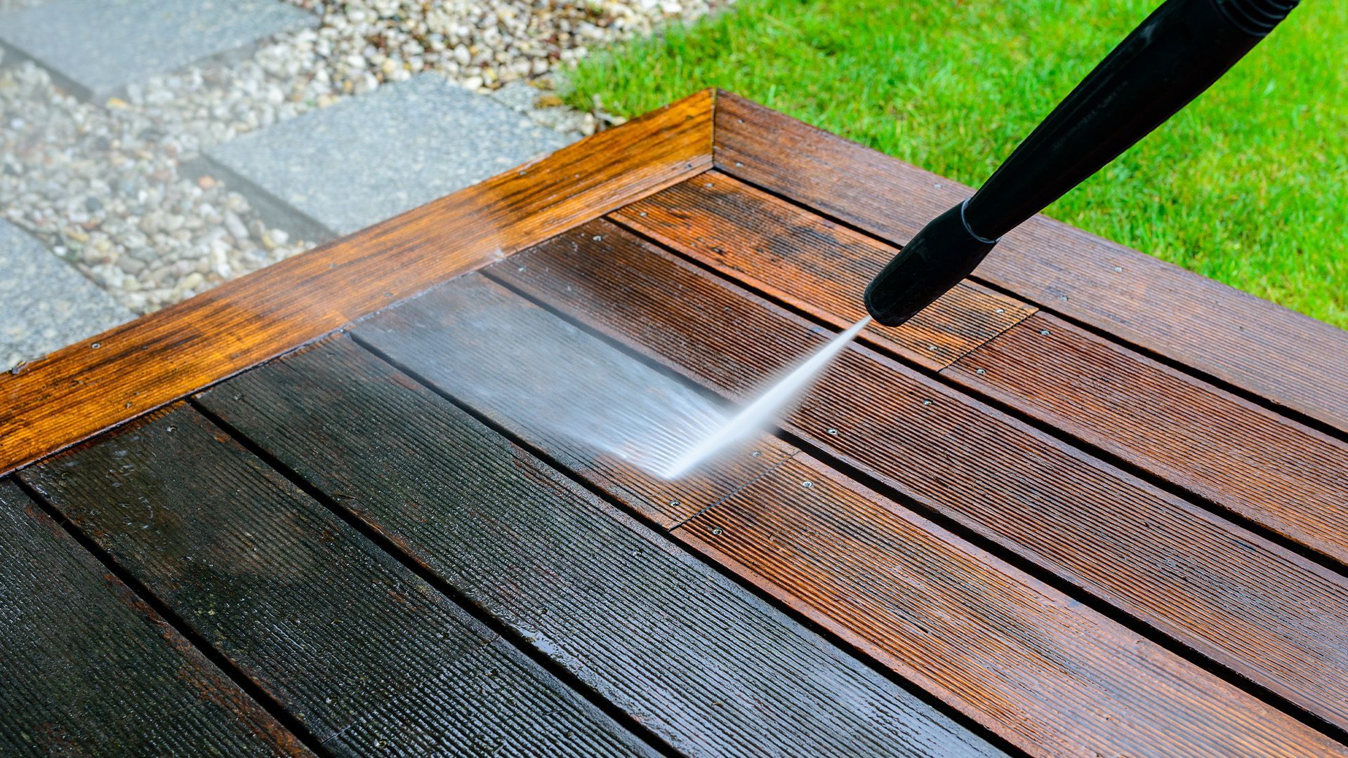 removing stain on decks with power washer