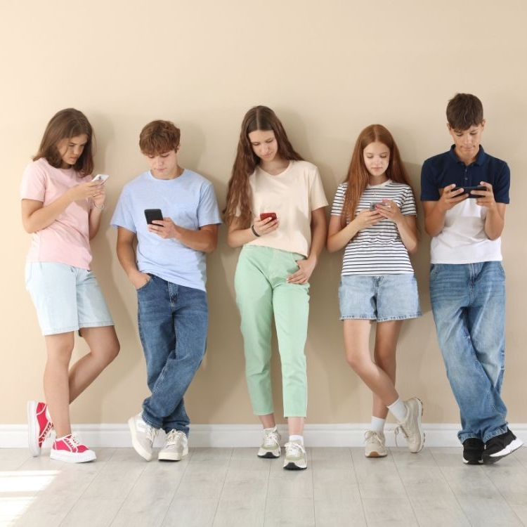 Social Stories for Teens – Adapting Language, Autonomy and Personalization