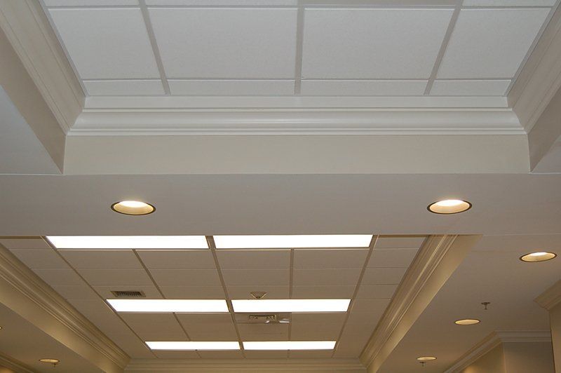 A ceiling with a lot of lights on it