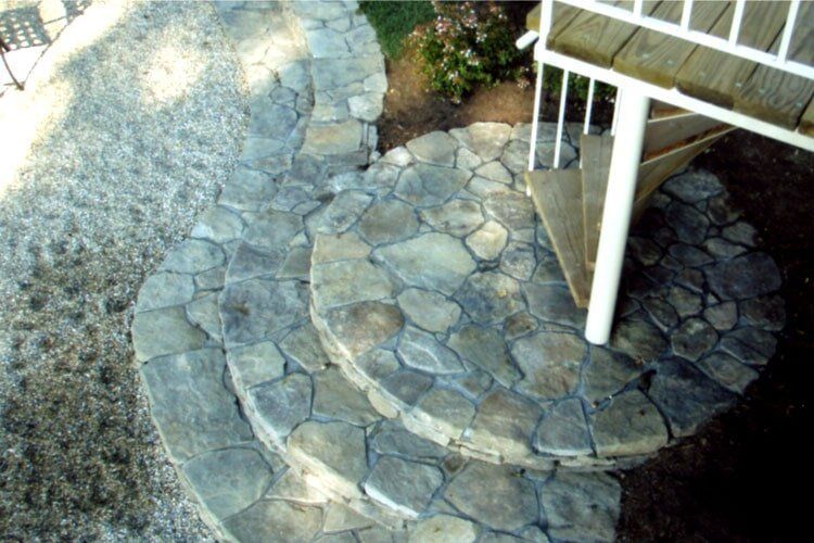 Circular Stone Steps— Thornwood, NY — Harry Hudd Architectural Landscapes