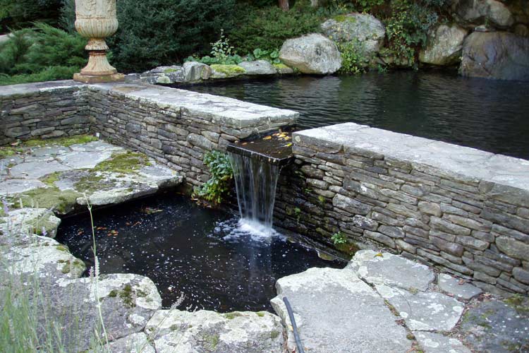 Beautiful Wall Waterfall — Thornwood, NY — Harry Hudd Architectural Landscapes