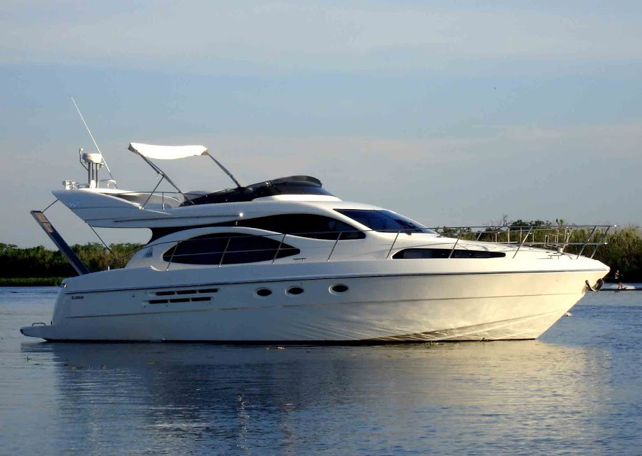 Private Luxury Motor Yacht in Barcelona