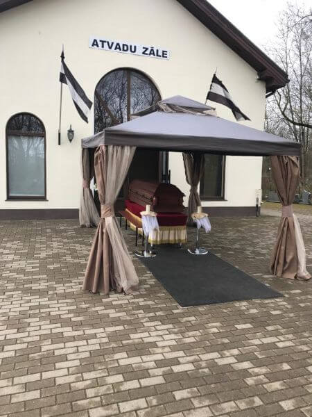 Bēru organizēšana | Buļļu46.lv | Pilna servisa apbedīšanas birojs un kapu pieminekļi