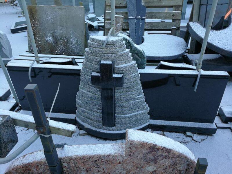 Kapu pieminekļu izgatavošana | Buļļu46.lv | Pilna servisa apbedīšanas birojs un kapu pieminekļi.