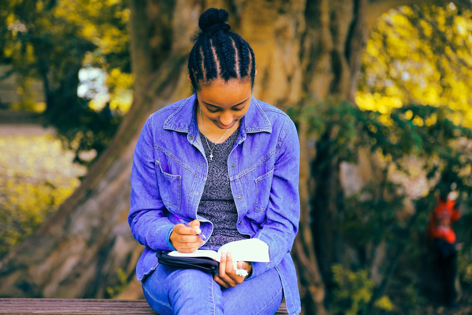 Woman reading book 