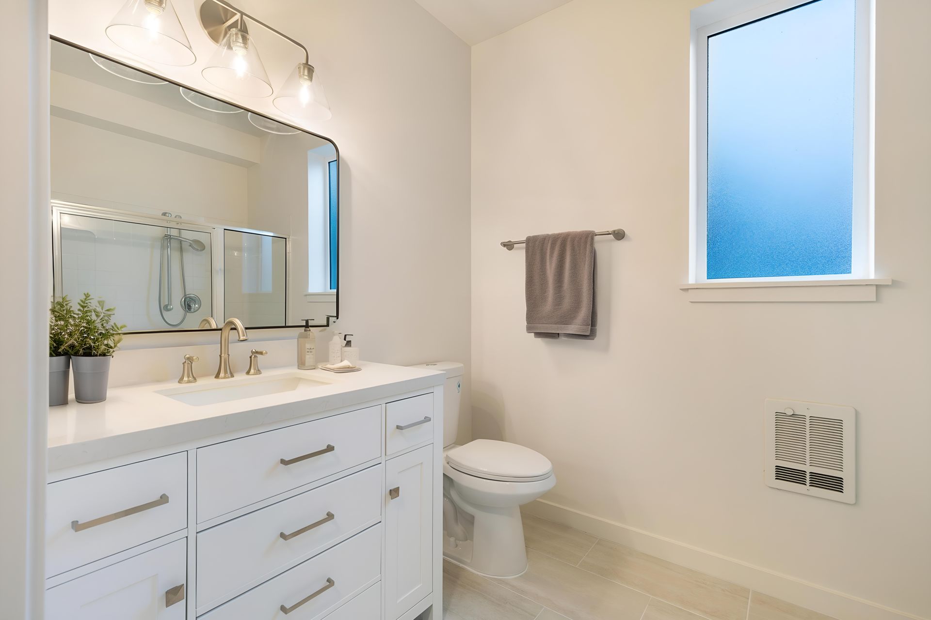 Updated bathroom at Creekside Apartments in Mill Creek WA