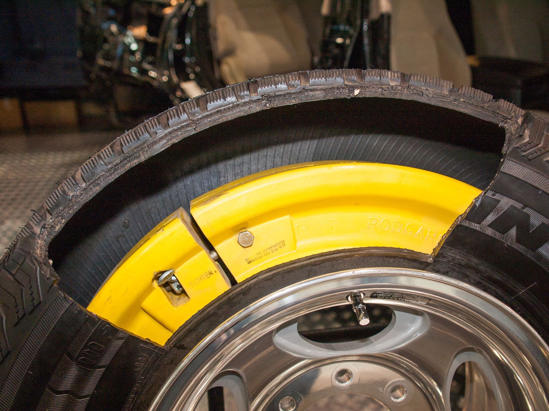Run-Flat Vs Standard Tires: Pros, Cons, And Costs | Diamond Head Motors Ltd