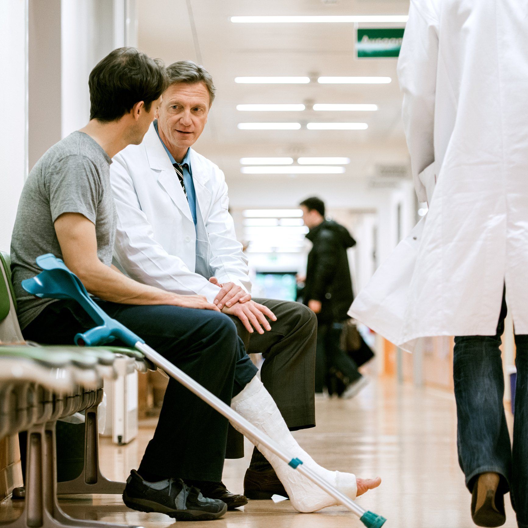 Man with Broken Leg Consulting Doctor — Spokane, WA — Fannin Litigation Group