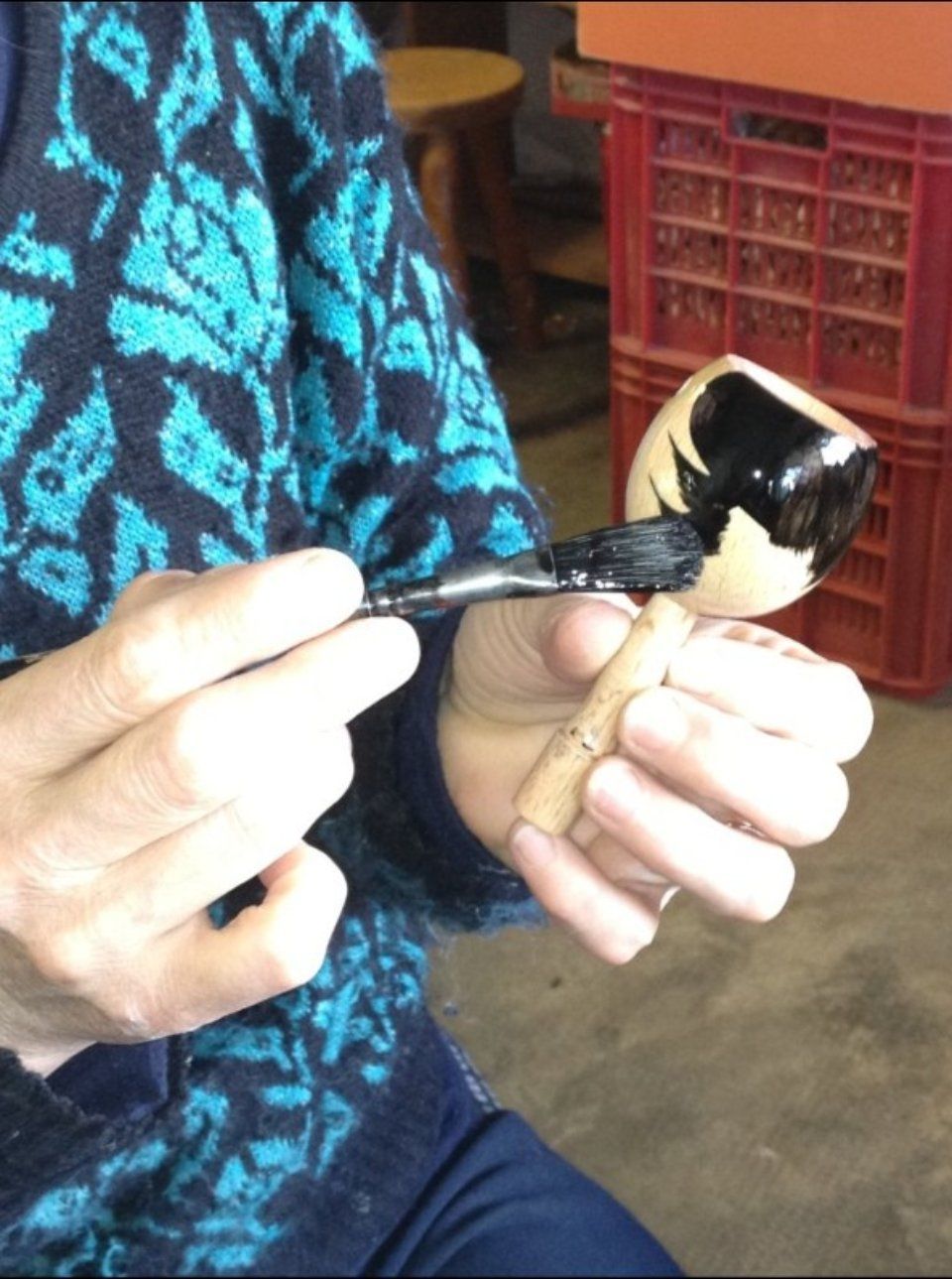 decorazione di un prodotto in legno