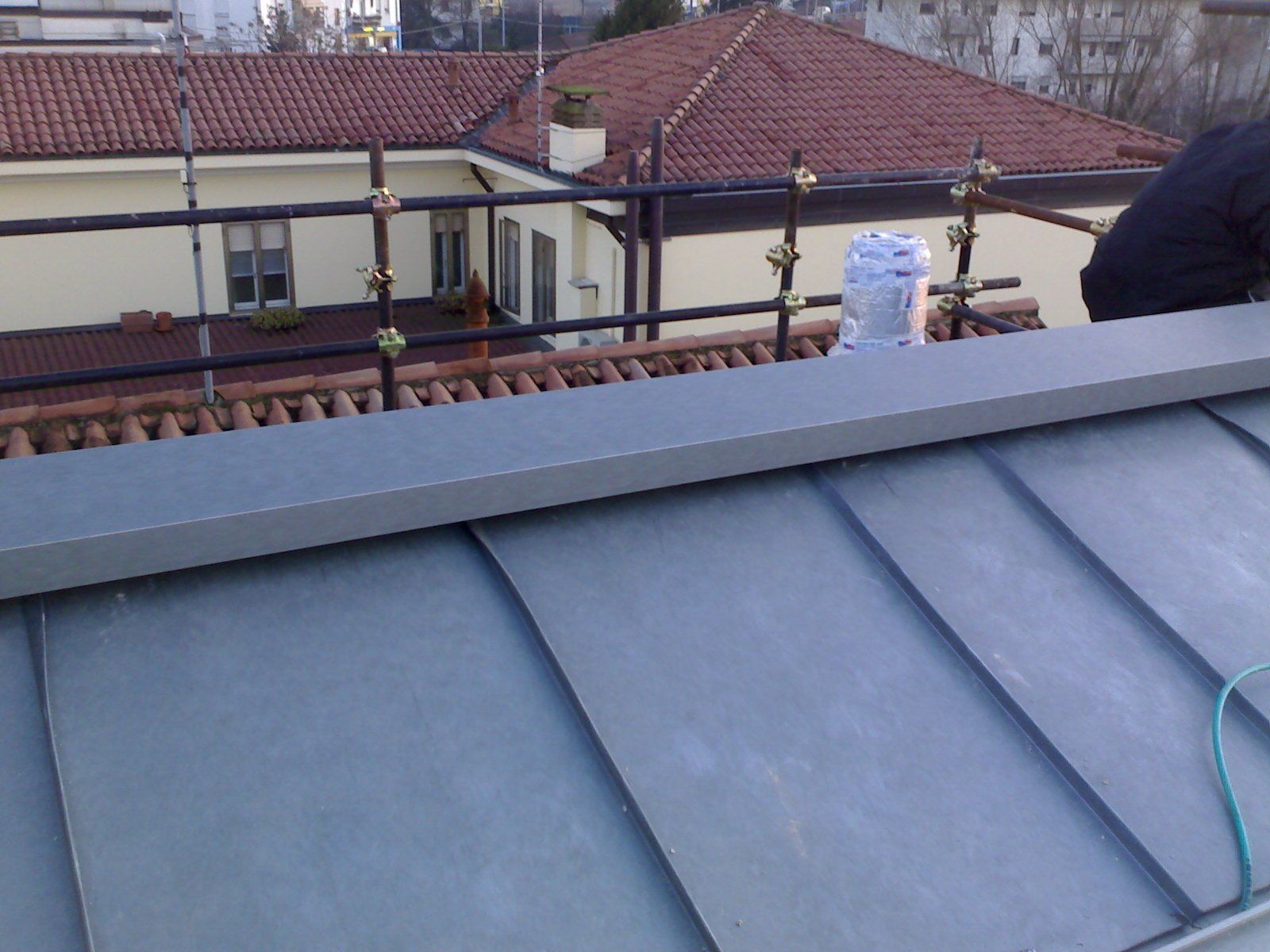 copertura tetto scuro