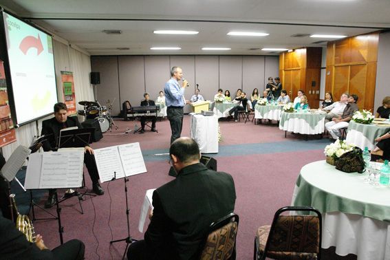 Alexander Baer  Palestra com Orquestra Cliente COCELPA