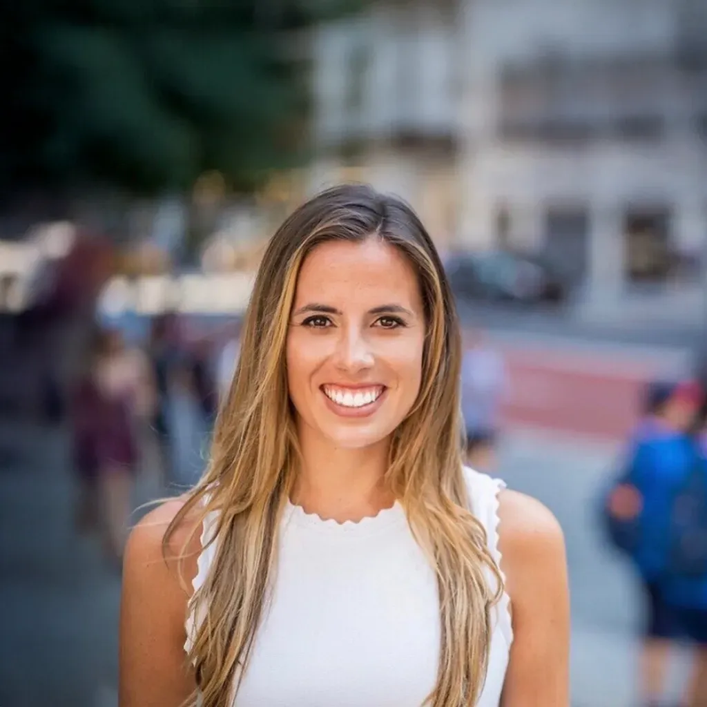 Jenna Hendricksen, LFMT, Licensed Psychotherapist, NYC.