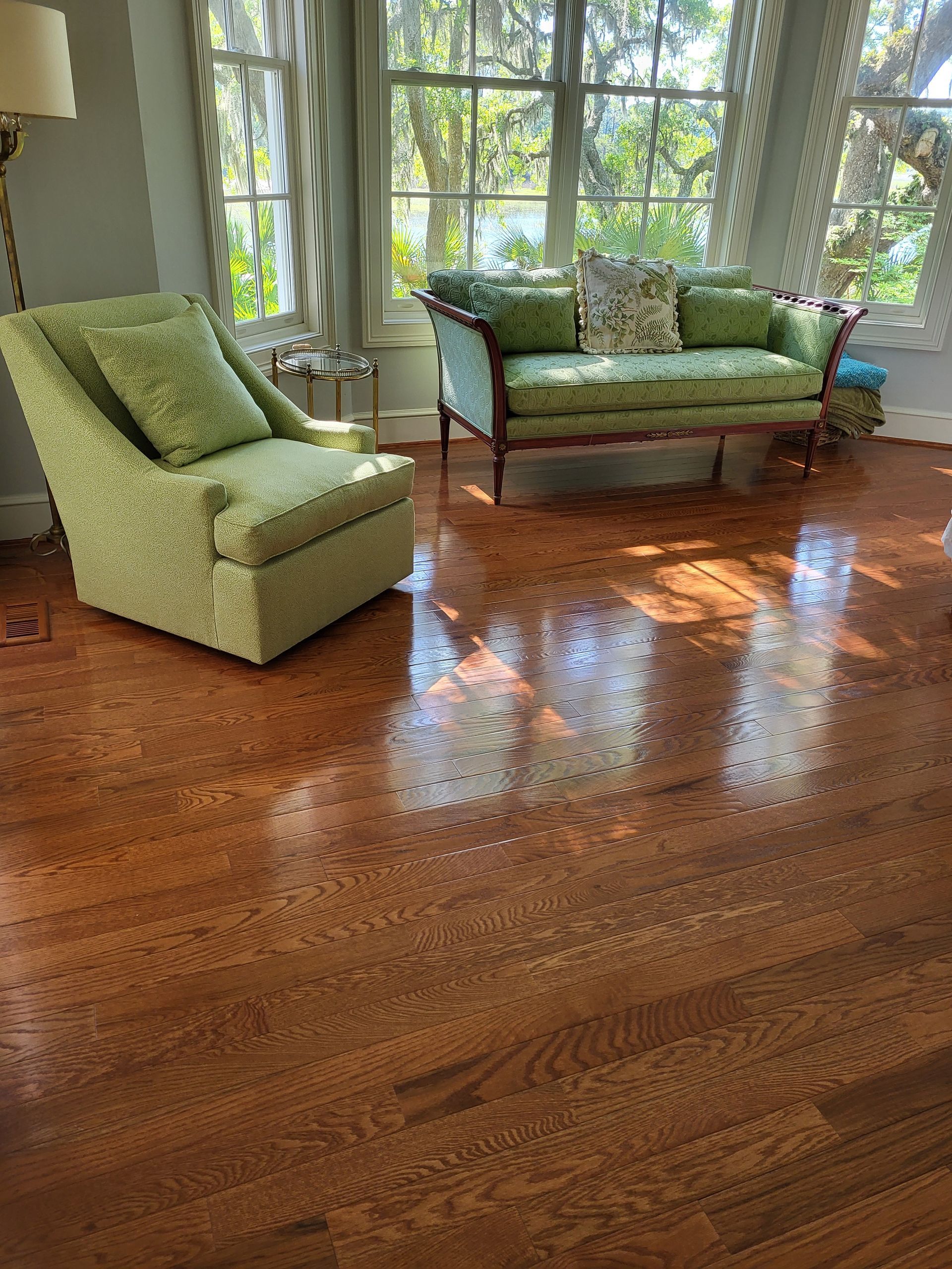 installing wooden tiles