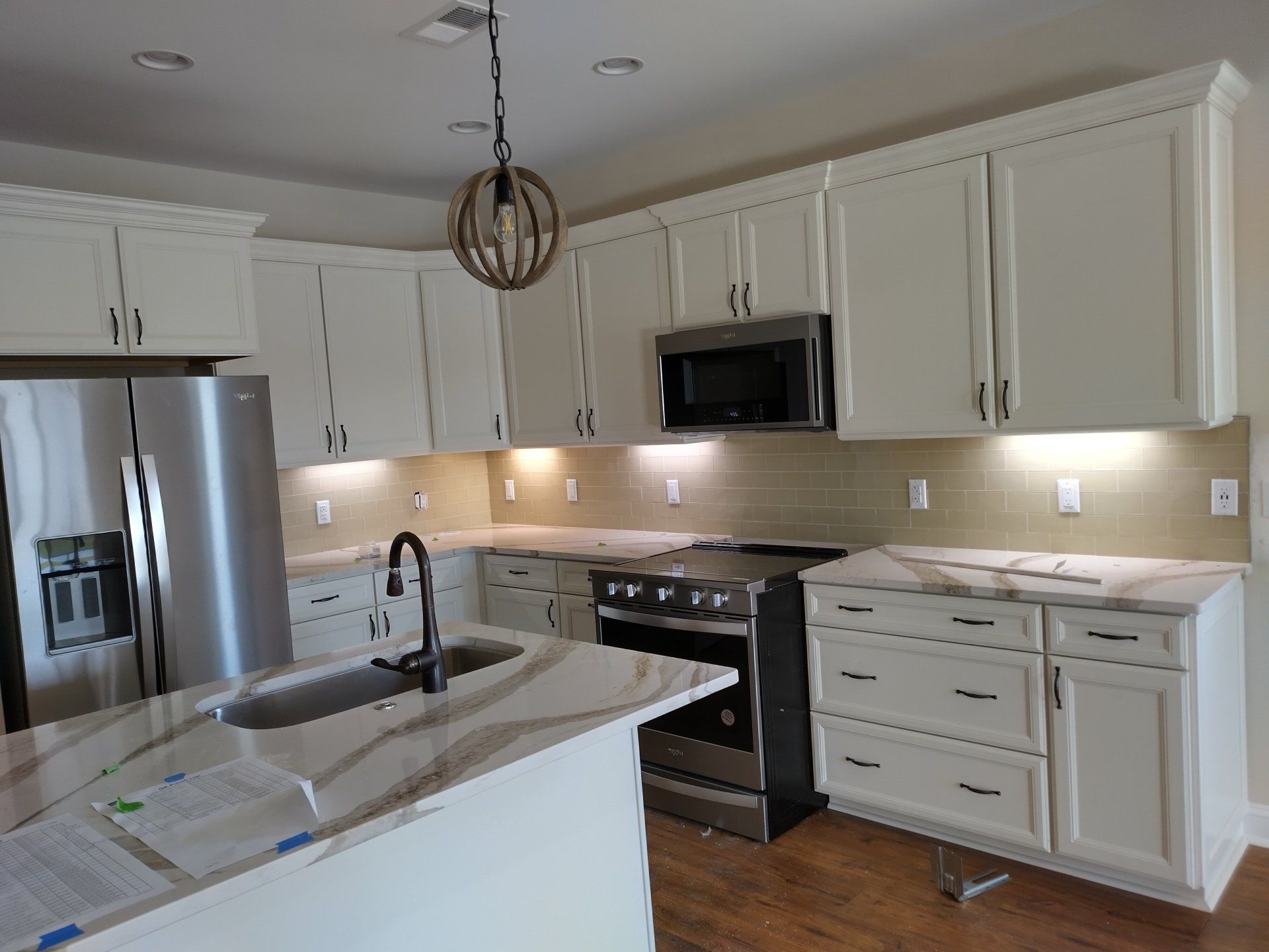 white kitchen cabinets