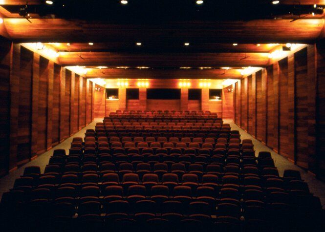 Teatro Interalumnia — New York, NY — Carlos Brillembourg Architects