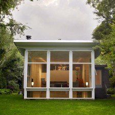 Modern Small House — New York, NY — Carlos Brillembourg Architects