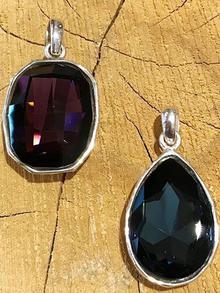 Dijes de plata y cristal