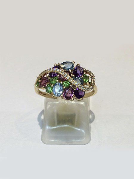 Anillo con piedras naturales y brillantes