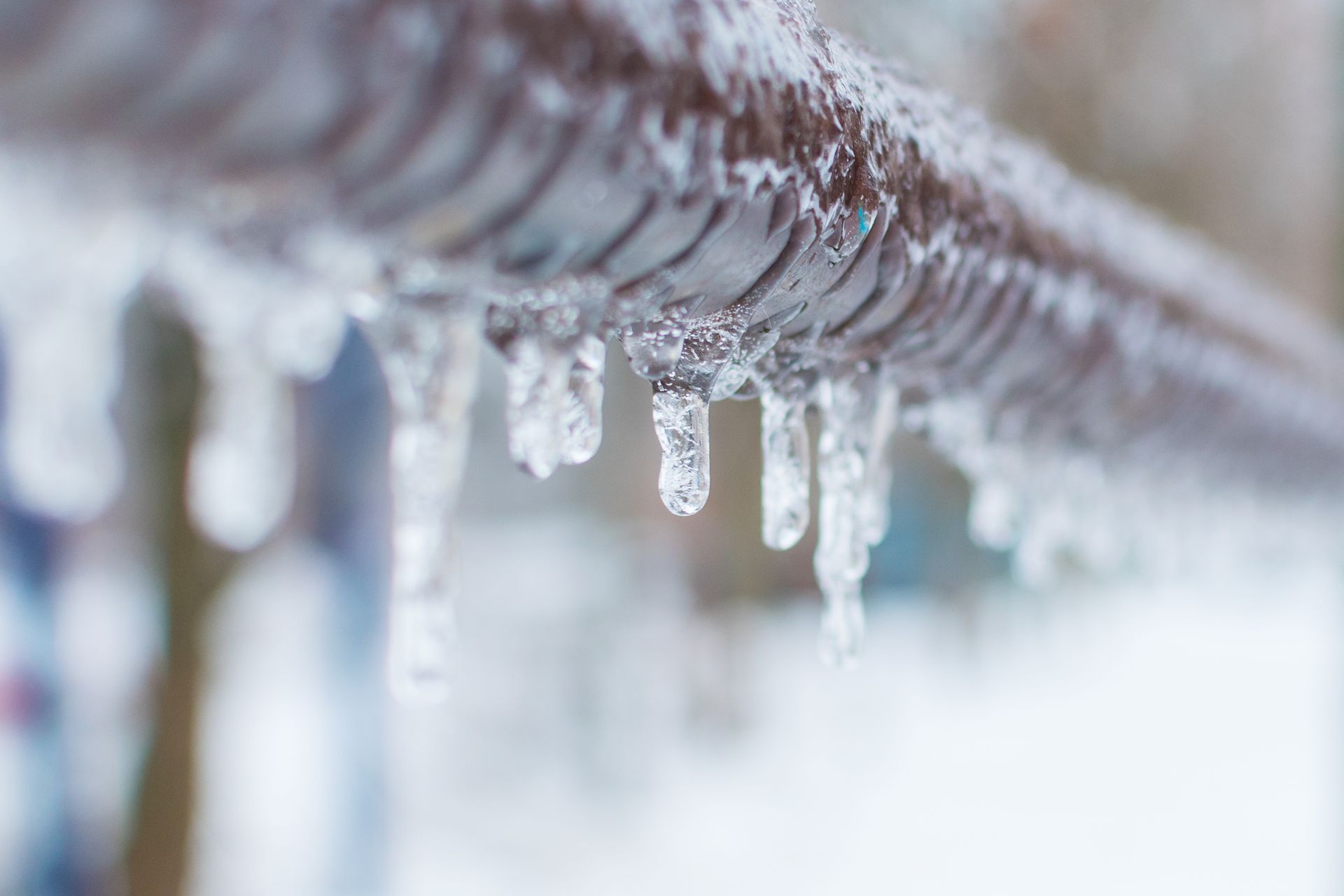 The Perils of Freezing Pipes and How Restoration Companies Can Help