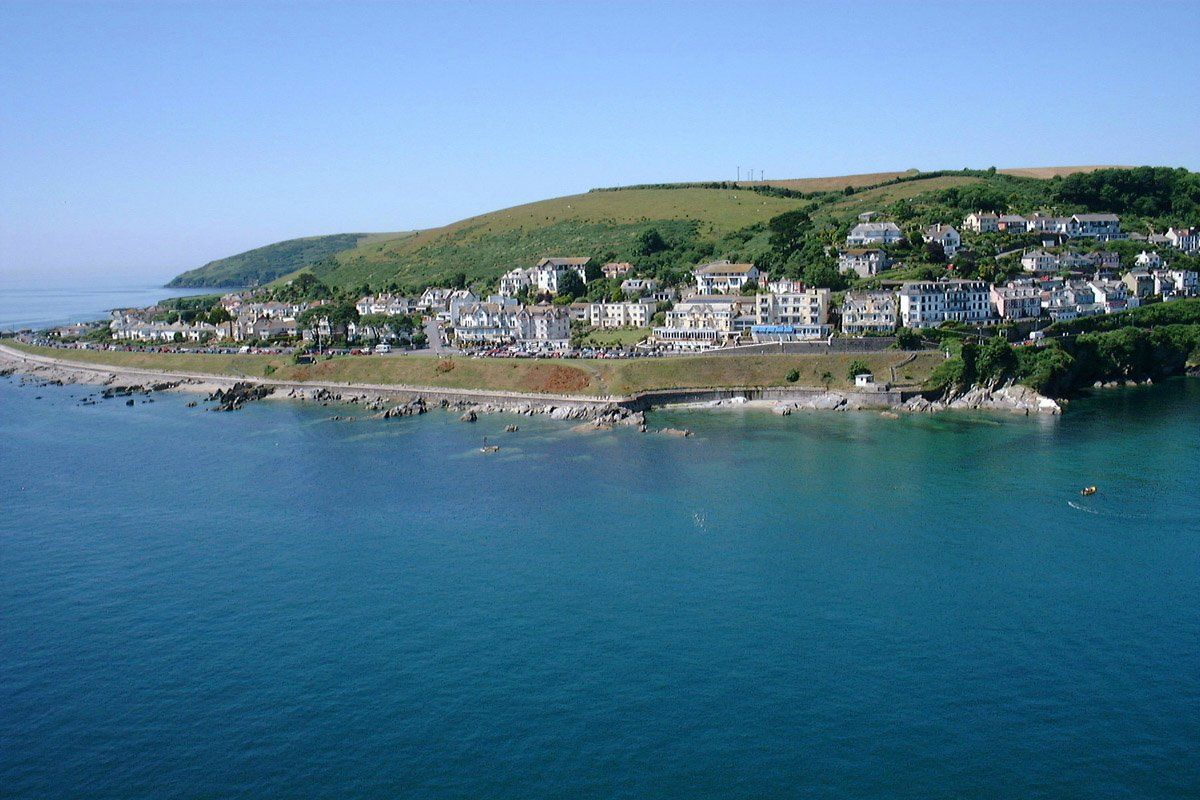 Deep Blue Shore Looe Cornwall - View of Hannafore