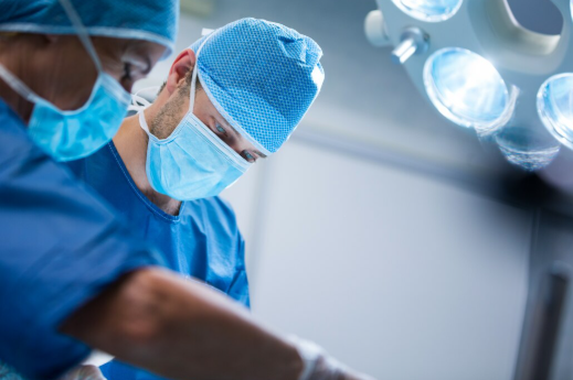 Cirurgia endoscópica da coluna em São Paulo: Como é realizada