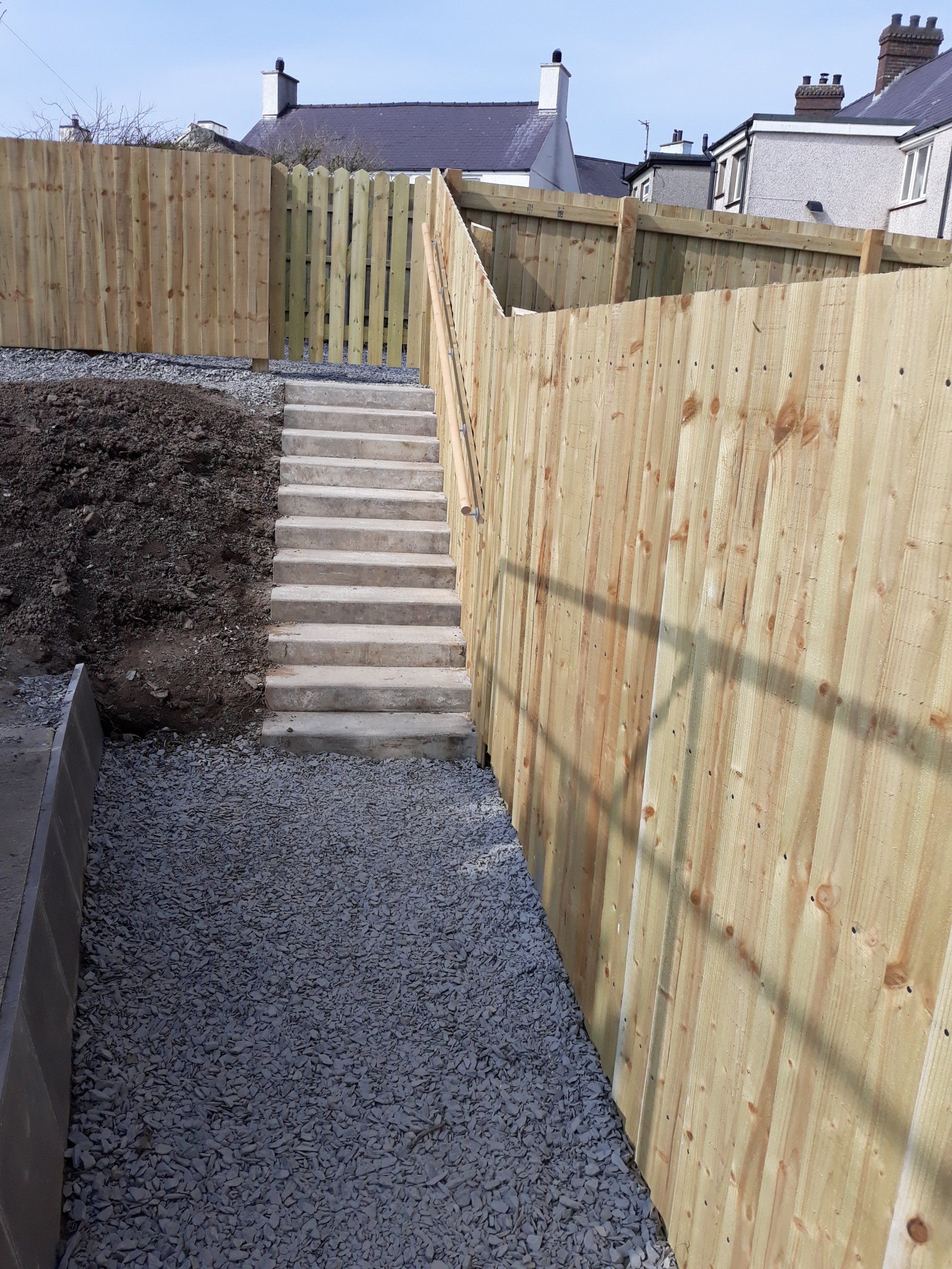 stone wall with round feature