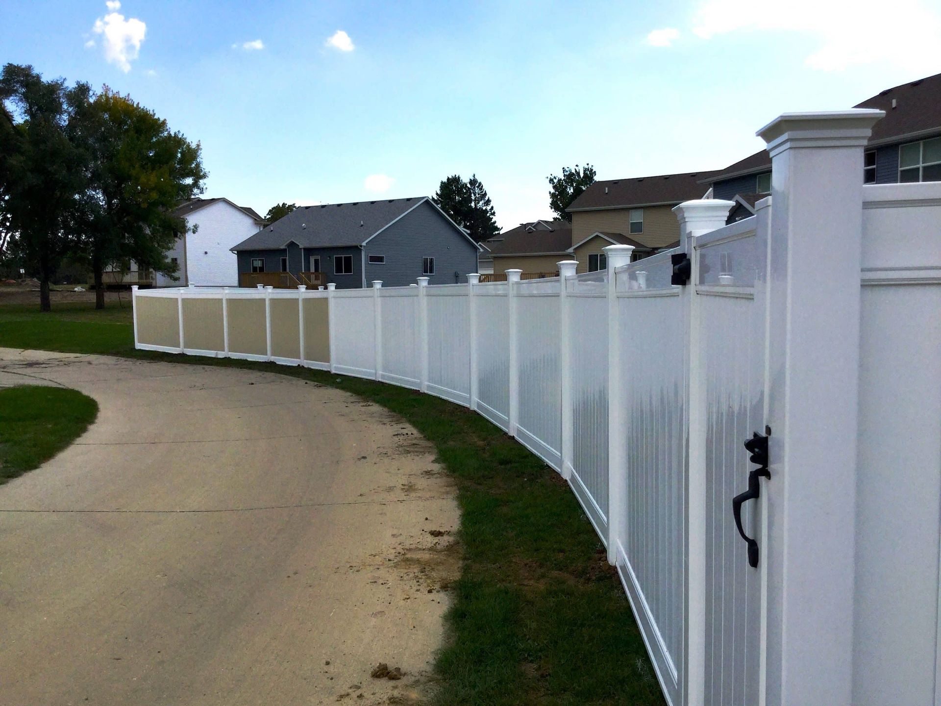 Vinyl Privacy Fence | Cambridge, IA | Huber Fencing LLC