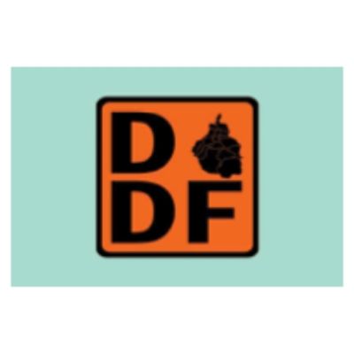 Cuadrado naranja con letras negras 