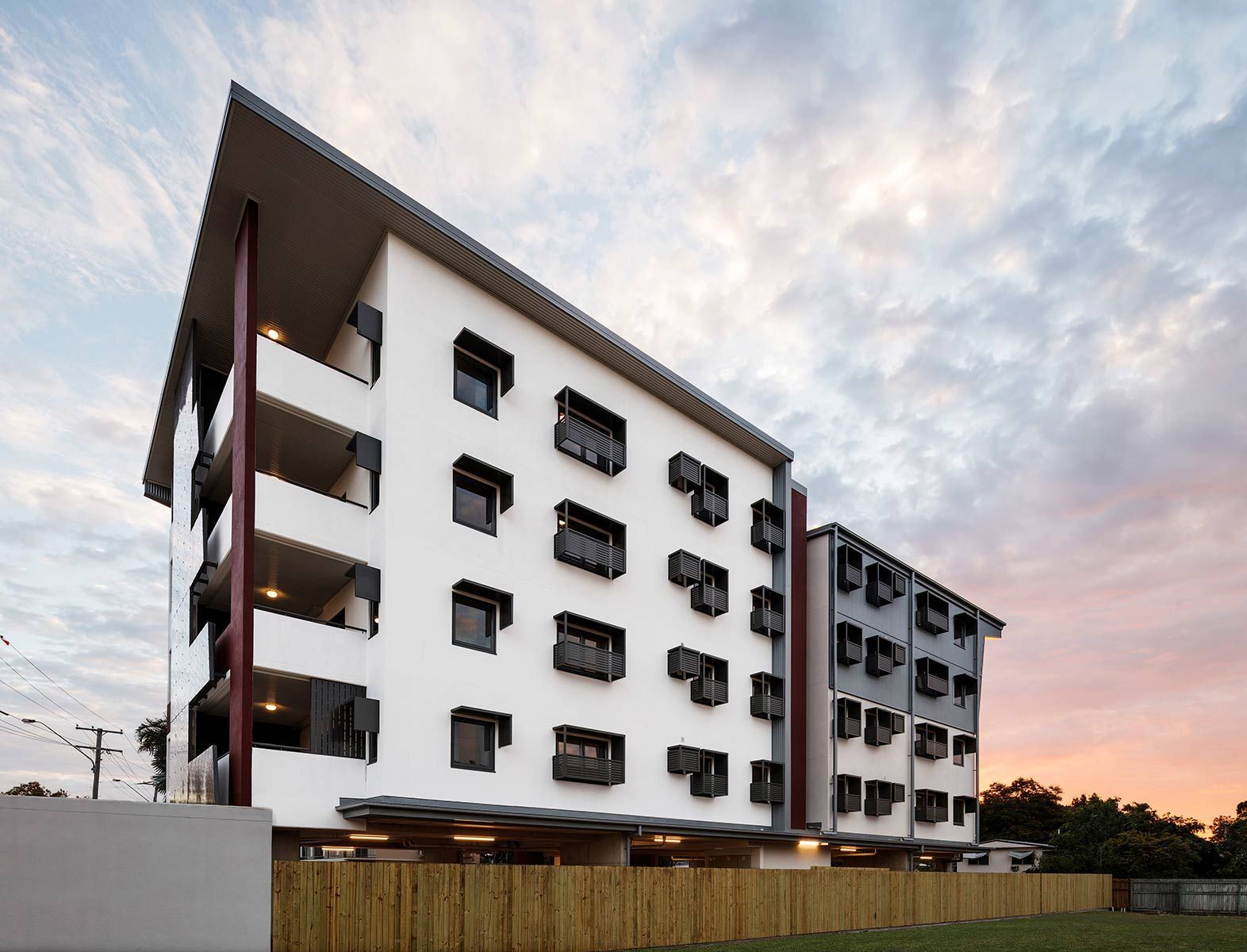 Modern Five-storey Apartment Building With White Facade — Nick Favot Painting In Bohle, QLD