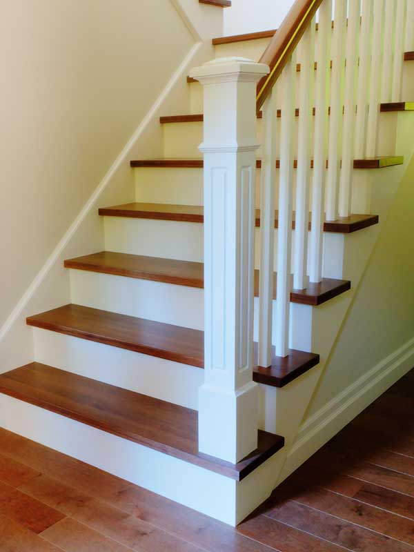 Stock Molding — White Staircase in El Paso, Tx