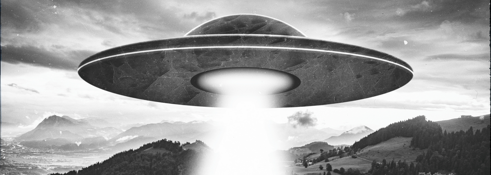 Picture of a flying saucer.
