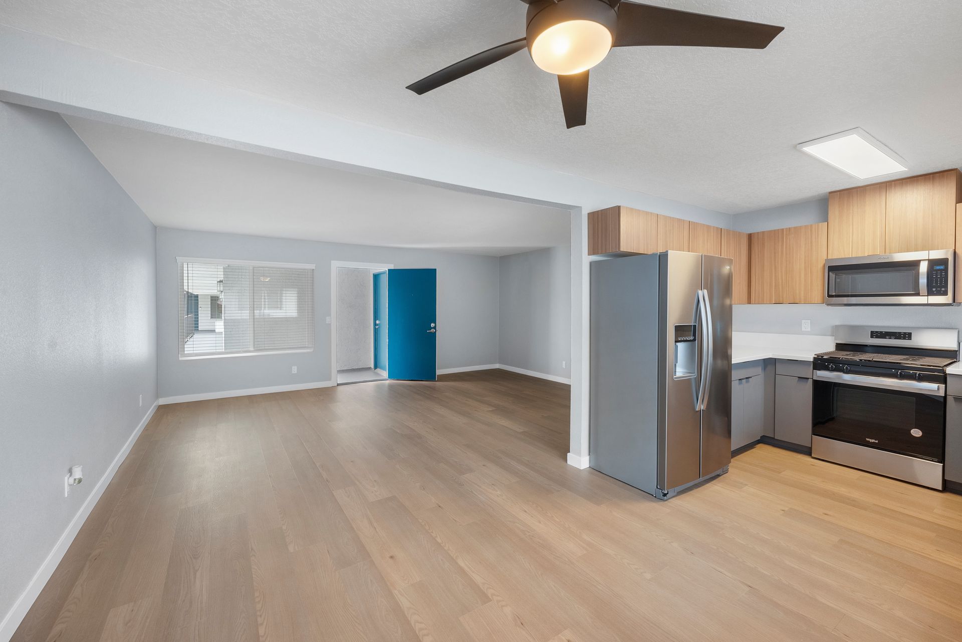 Vacant apartment living and dining room