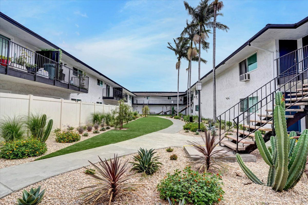 The Lincoln on Grand photo gallery