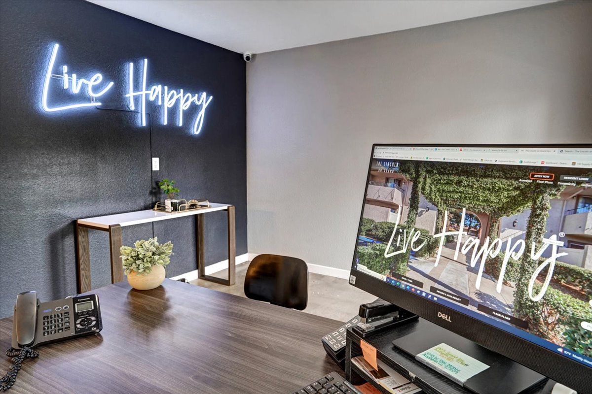 The Lincoln on Grand photo gallery