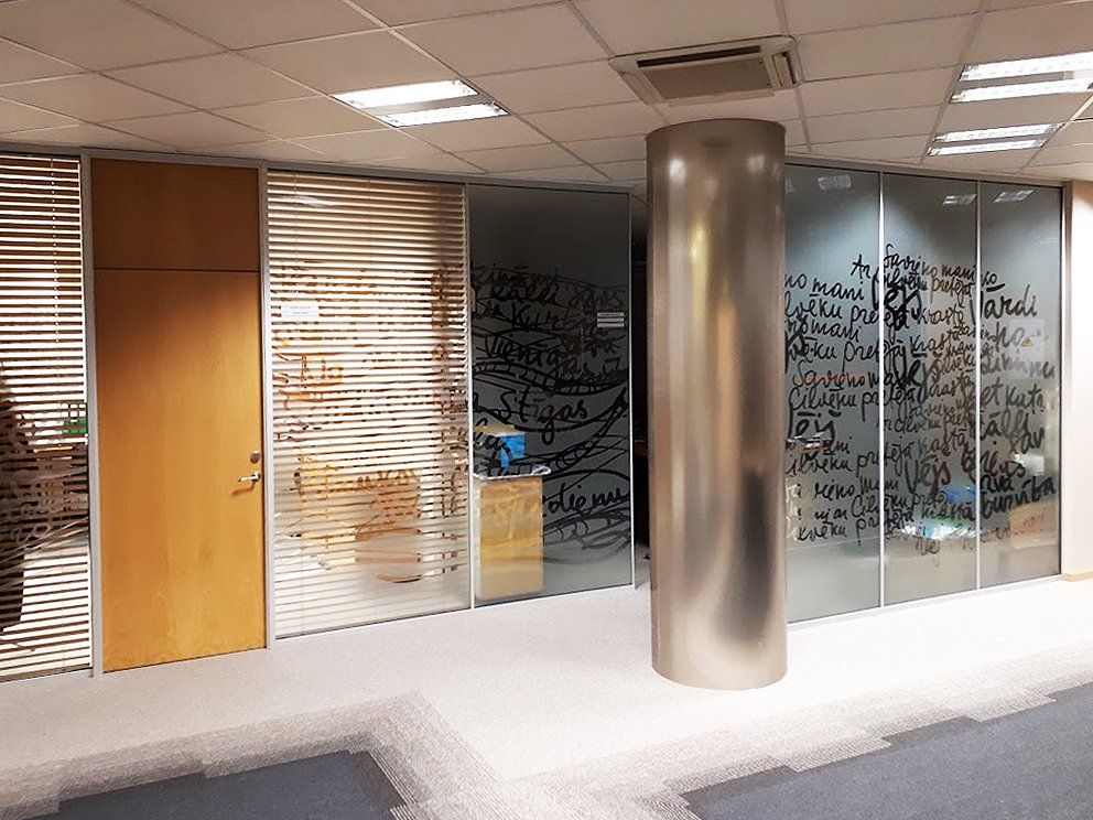 Pilnstikla starpsienas 9