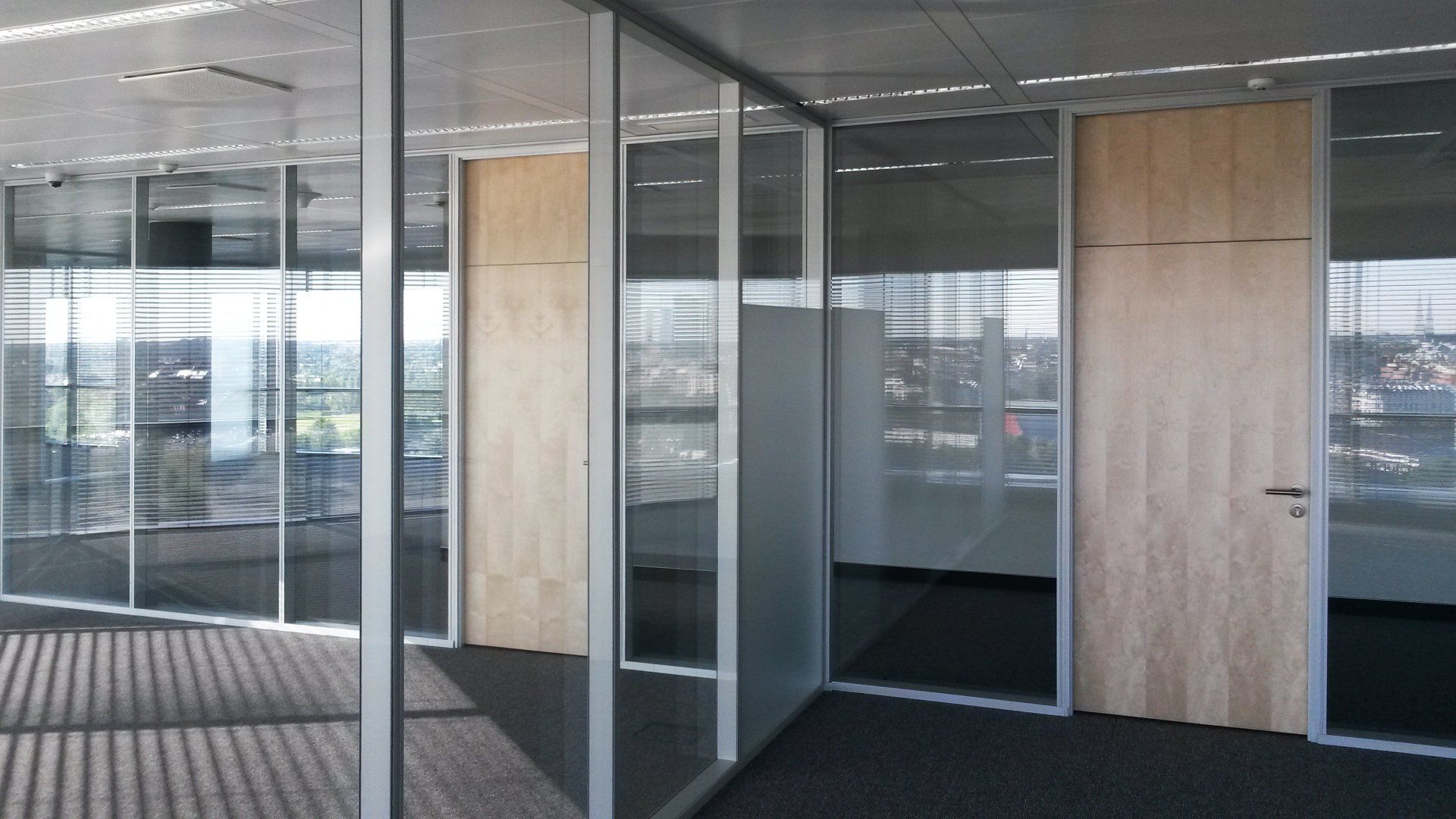 Stikla starpsienas 5