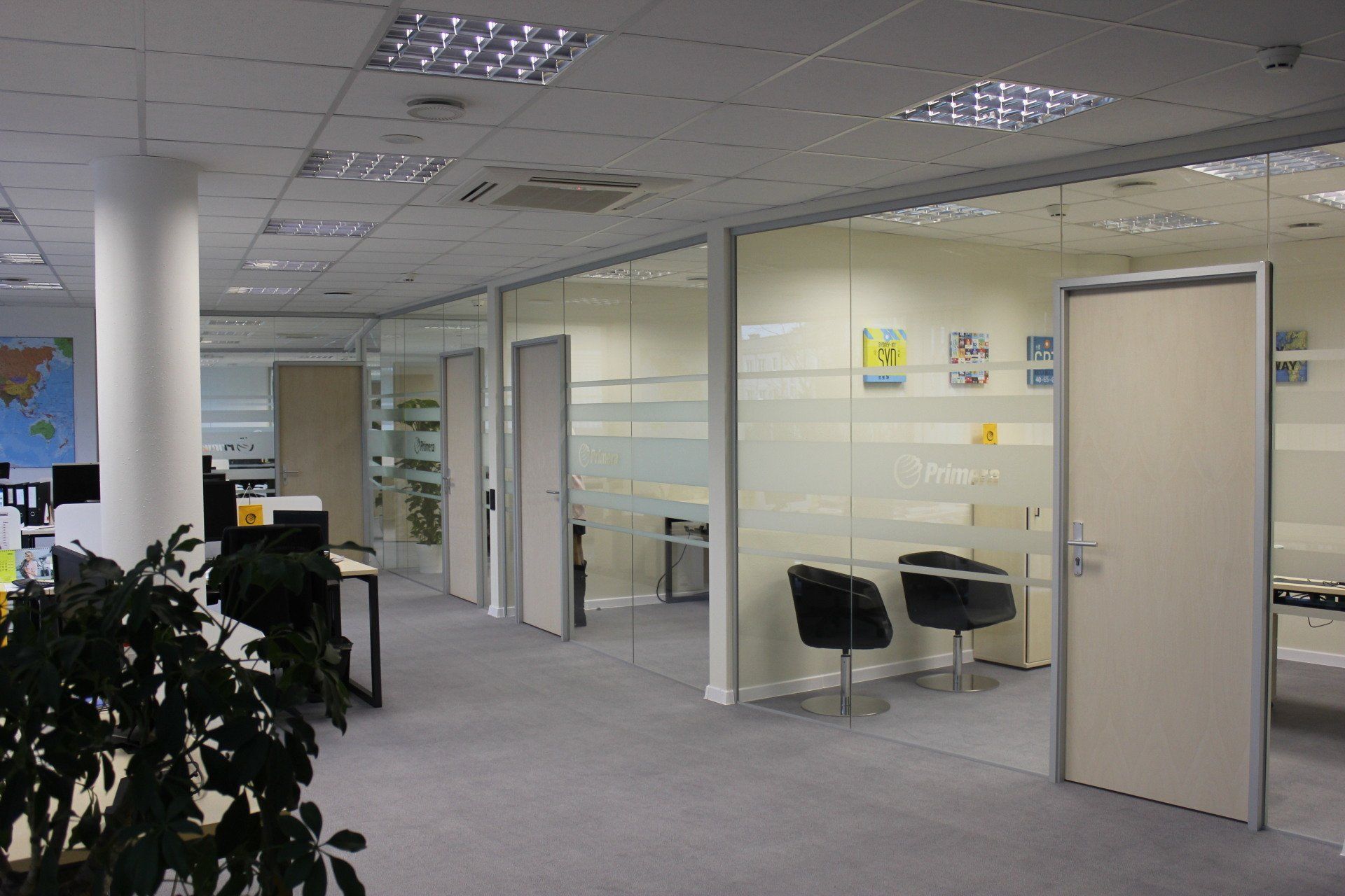 Pilnstikla starpsienas