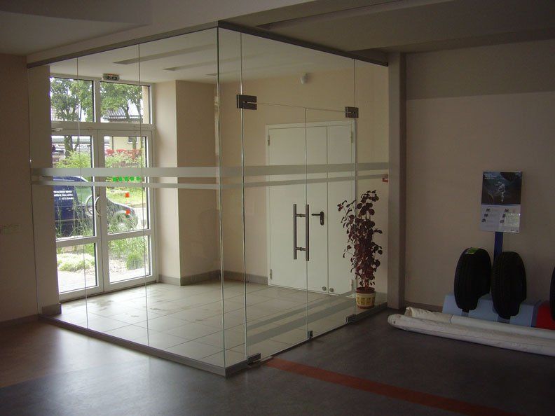 Pilnstikla starpsienas 8