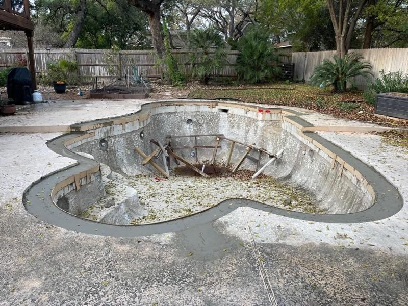 swimming pool renovation PebbleTec Elite builder