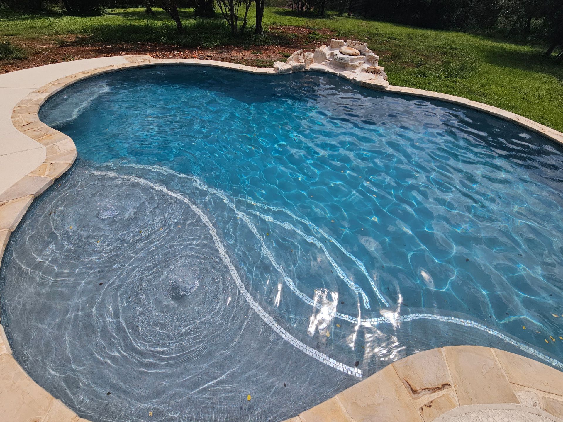 Swimming pool builder Boerne Texas